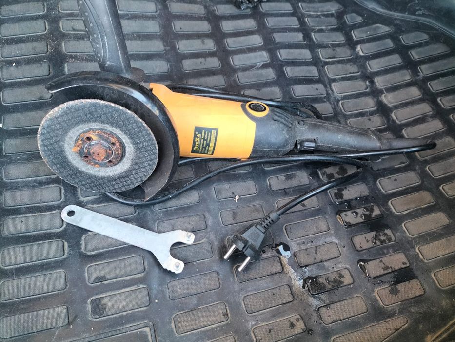 Болгарка в хорошем состоянии