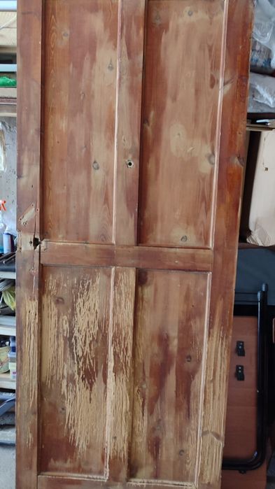 Дверь деревянная б/у