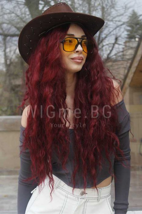 Дълга обемна чуплива тъмночервена перука Елина