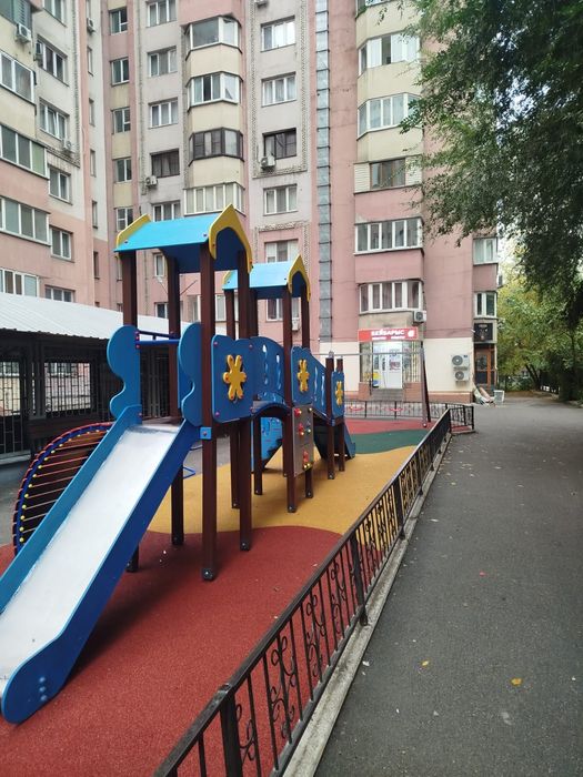 1-но комнатная 50 кв торг есть