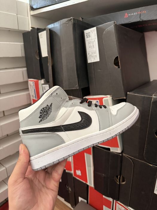 Новые кроссовки в LR