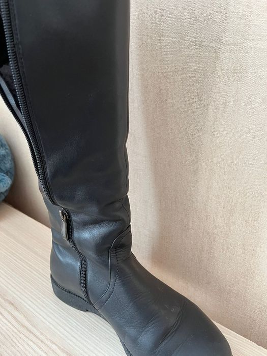 Продам зимние сапоги