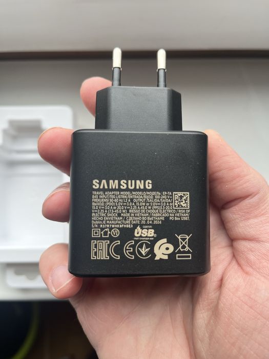 Адаптер Samsung чисто нов