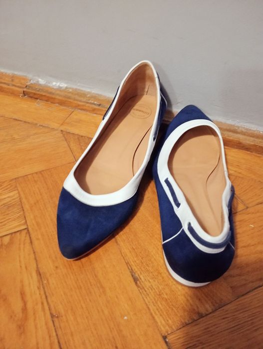 Sandale măr 38... pantofi măr 37, ambele perechi purtate o singură dat