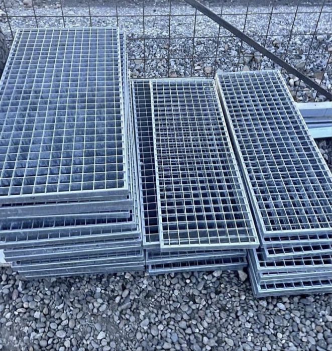 Trepte zincate galvanizate