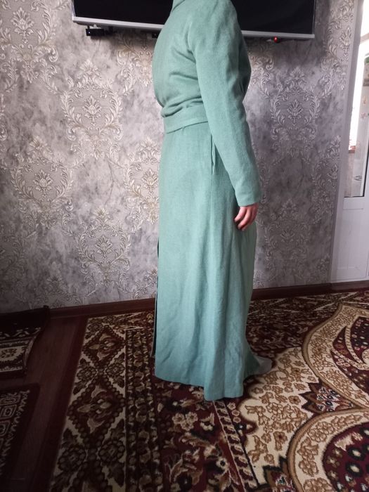 Срочно продаётся платье и плащ