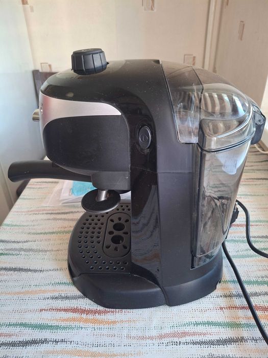 Еспресо кафемашина Delonghi