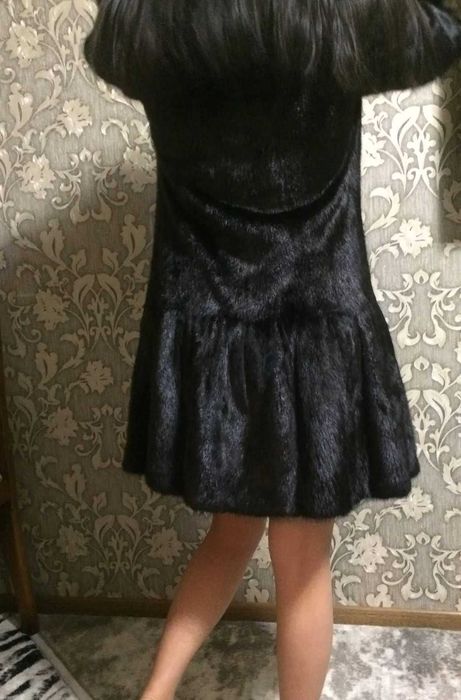 Продам шубу норковую