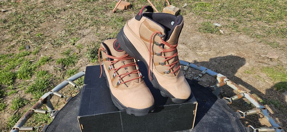 Ghete Jordan 6 rings 44