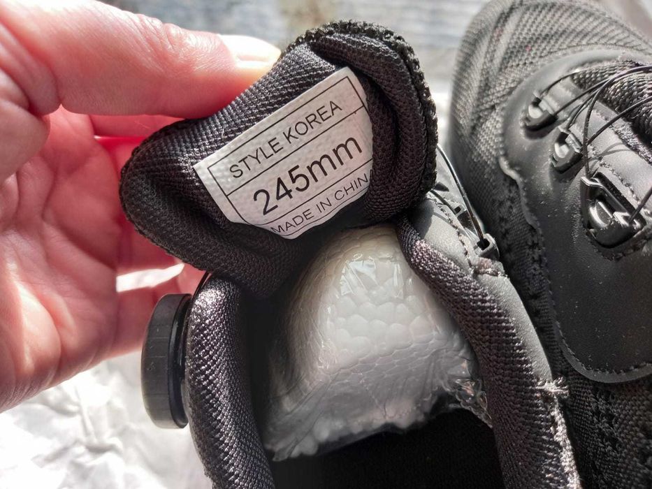 Обувь , кроссовки