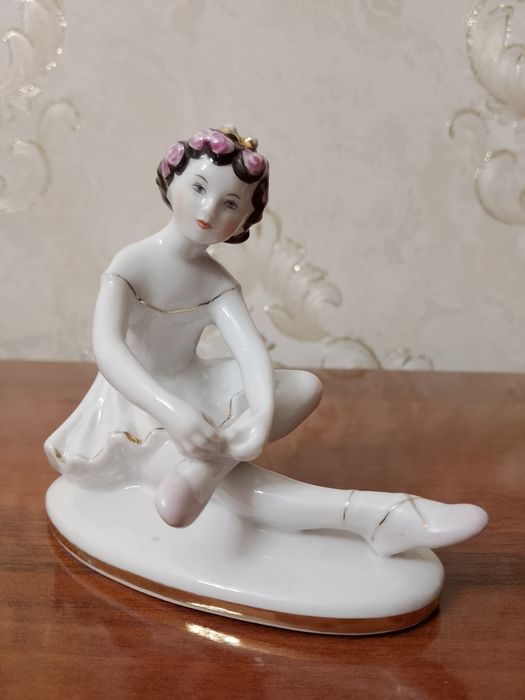 Статуэтки балерин Дашенька и Машенька. ЛФЗ.  См. все фото