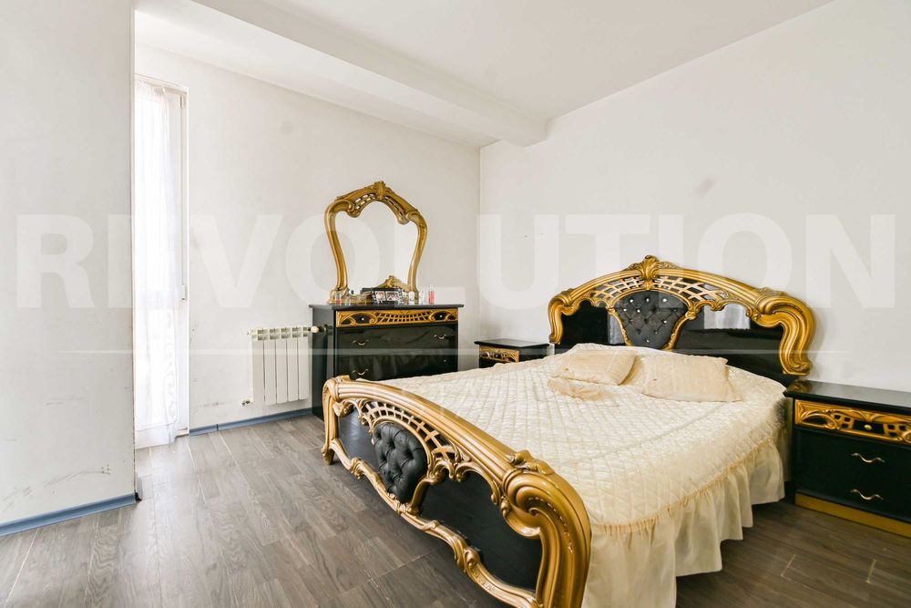 Продава се Тристаен апартамент в София, Надежда 2 - 130 кв.м за 2405 €/кв.м - Снимка #6
