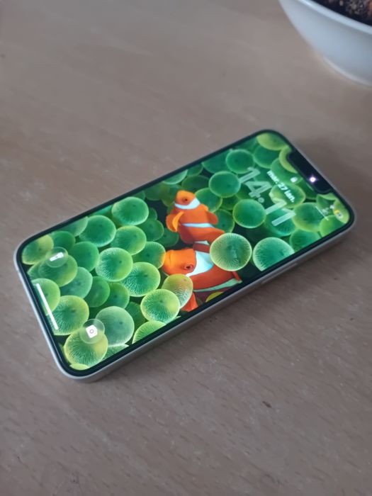 Vând i phone 13 mini sau schimb cu samsung s 23