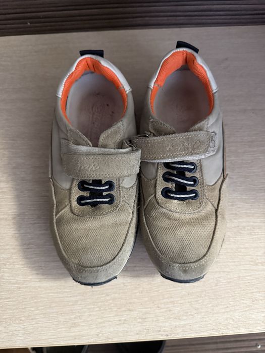 Продам обувь для девочки