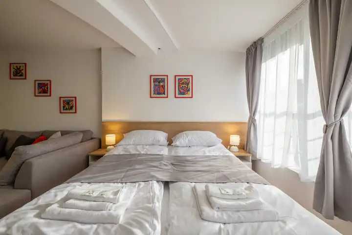 Продава се Едностаен апартамент в София, Център - 40 кв.м за 2500 €/кв.м - Снимка #1