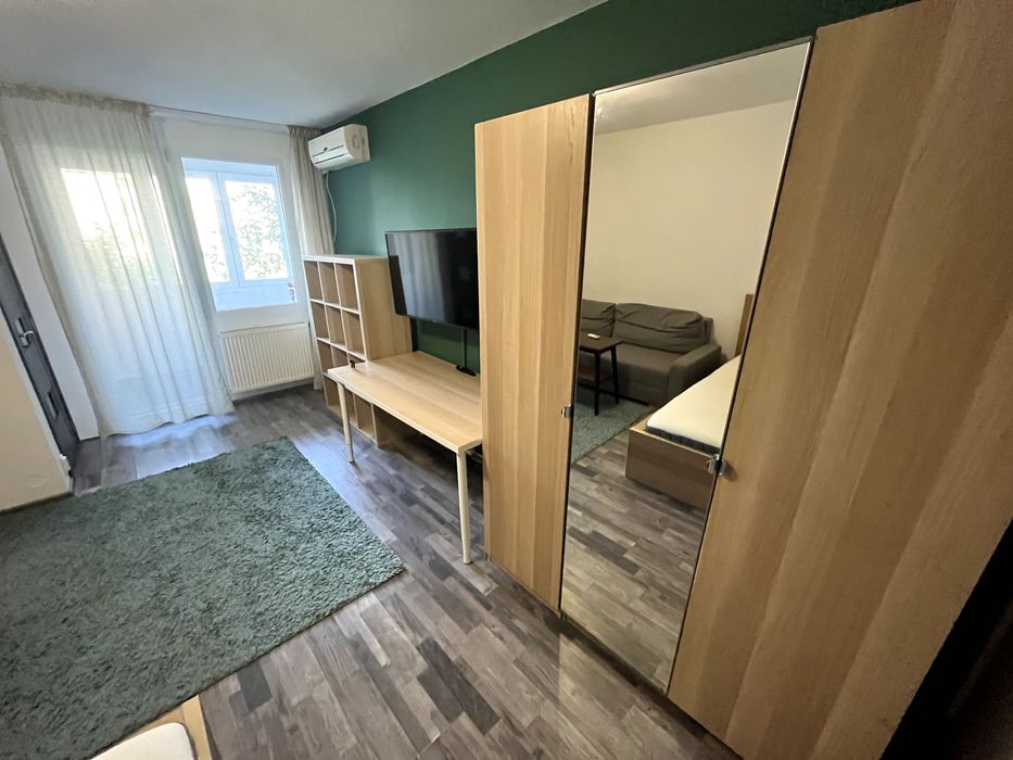 Garsoniera Costin Georgian, 4 min Metrou si loc de parcare