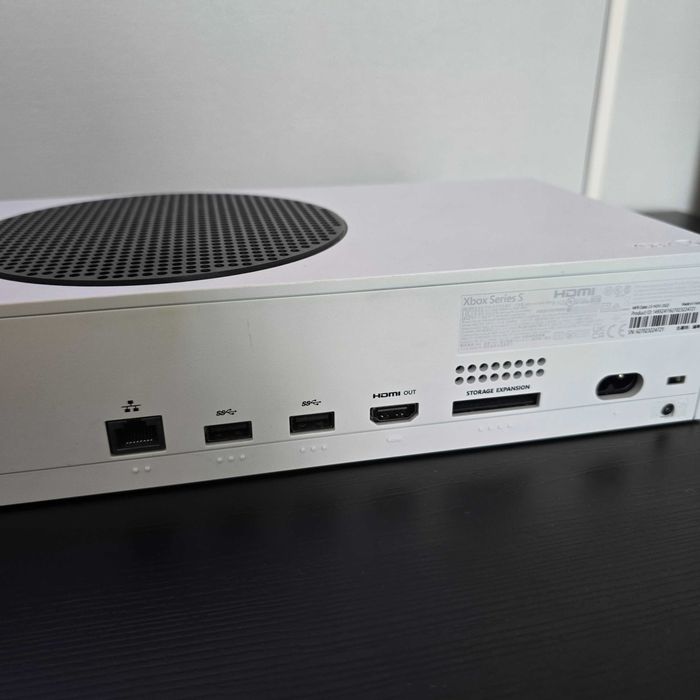 Xbox Series S 512GB Alb + Controller Original | Mentenanță Efectuată | Stare Impecabilă