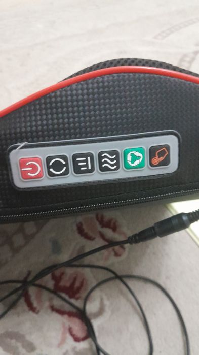 Массажная подушка AUX