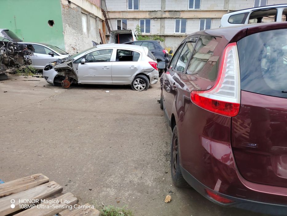 Dezmembrez Renault Scenic - 3 (2009 - 2012), 1.6 dci R9M402, manual, R9M402, ND4012
