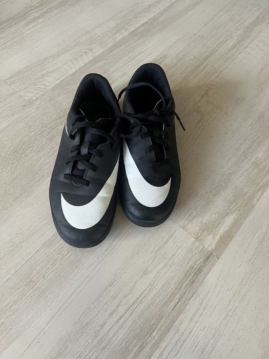 Детски футболни стоножки