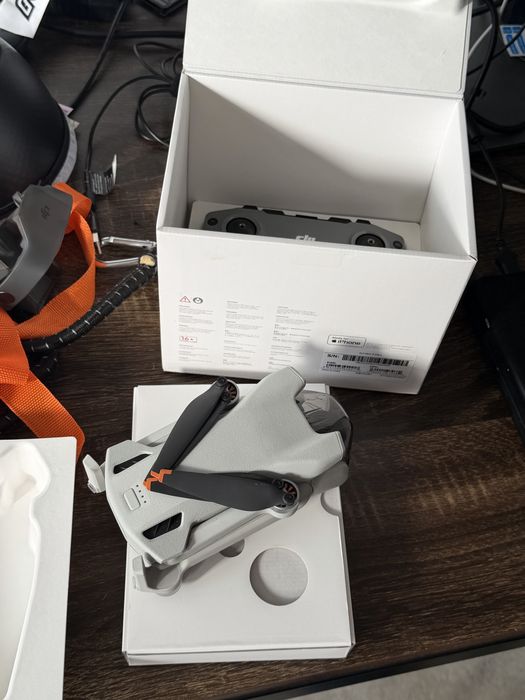 Drona Dji Mini 3 ca noua