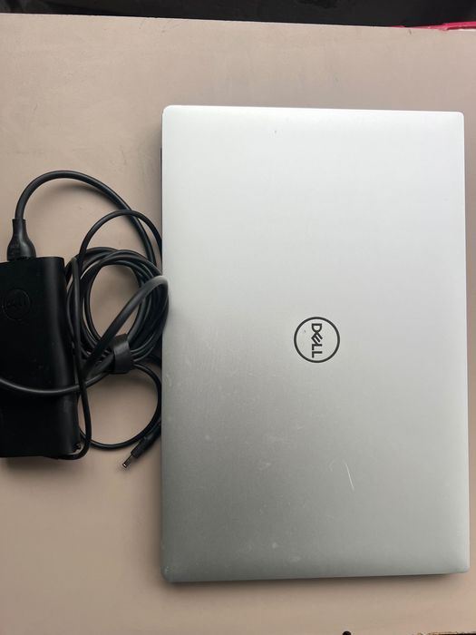 Laptop Dell XPS 15 7590 i7-9750H GTX 1650