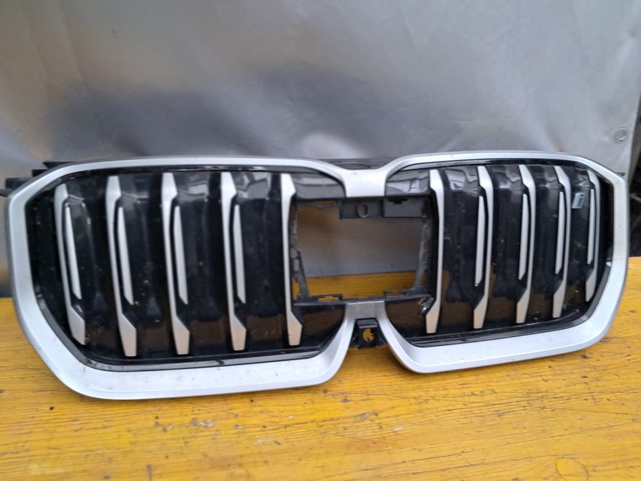 Грил решетка BMW X1 U11