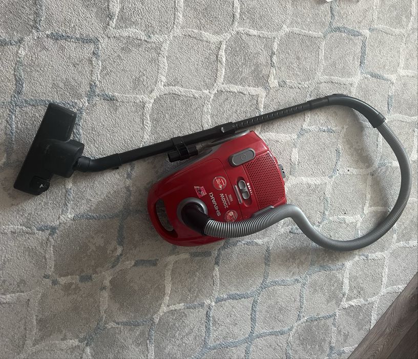 Продамы пылесос недорого за 12 тыс.