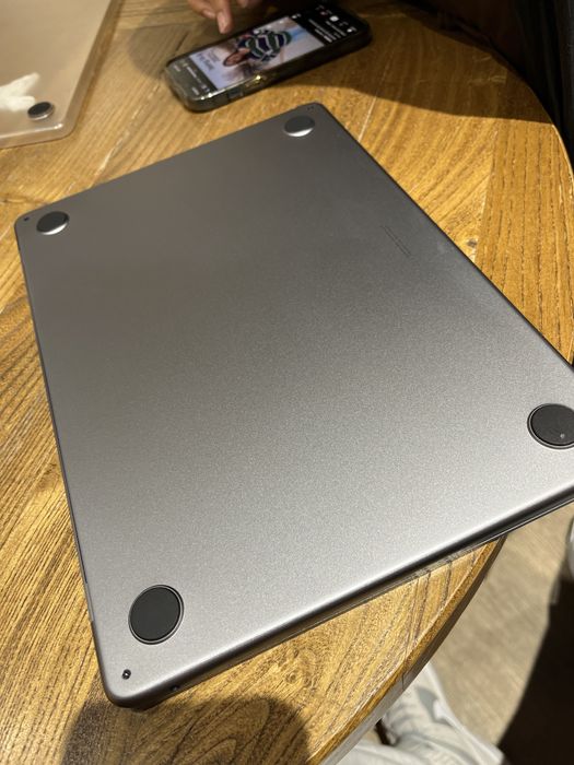 MacBook Air M2 8GB