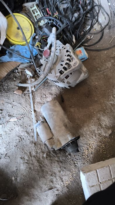 Резервни части Mazda Tribute /2.0 i 16V 4WD 124кс/