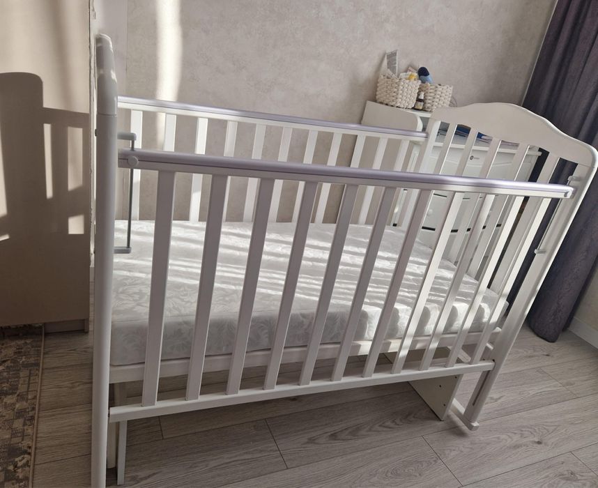 Детская кровать с матрасом