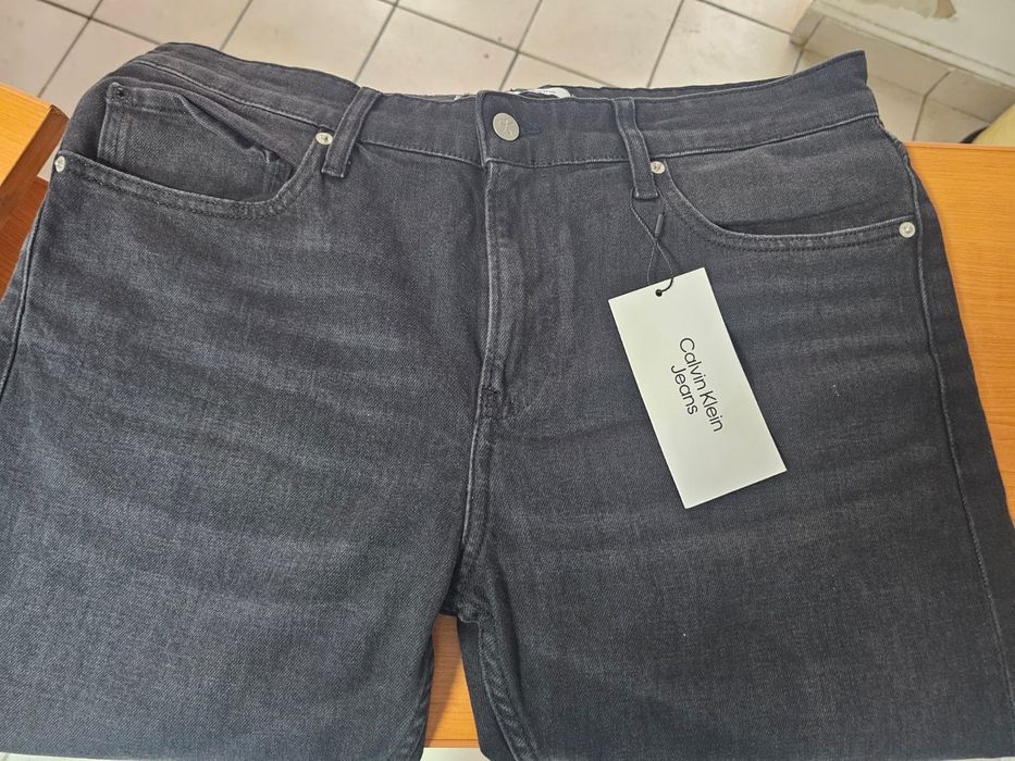 Vind Blugi Calvin Klein Albastri w34-L34