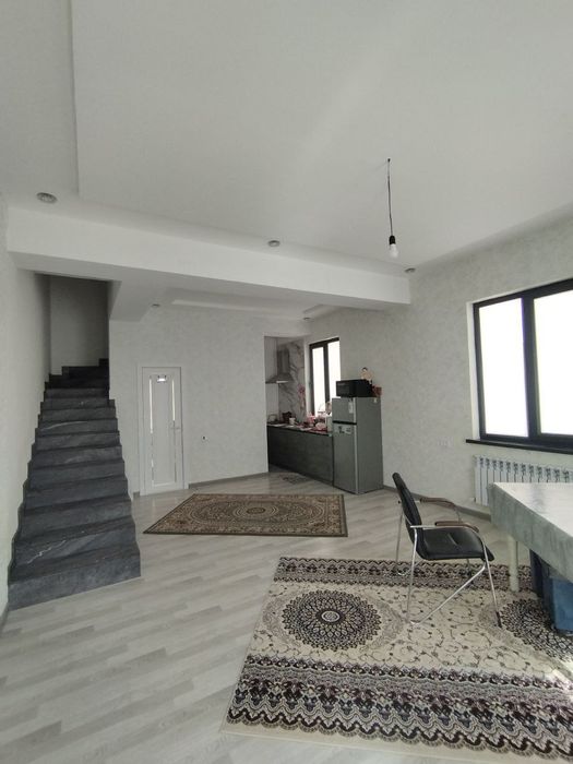 Katej uy Sergeli Dustlikda srochniy sotiladi