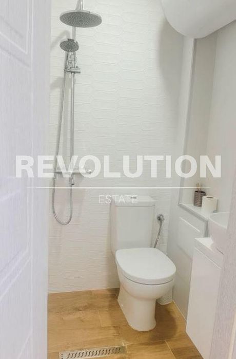 Дава се под наем Двустаен апартамент в Варна, Център - 65 кв.м за 650 € - Снимка #3