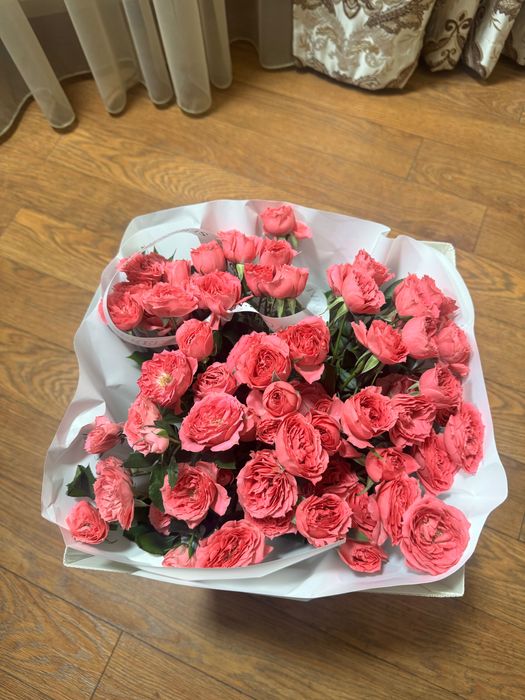 Букет роз в коробке