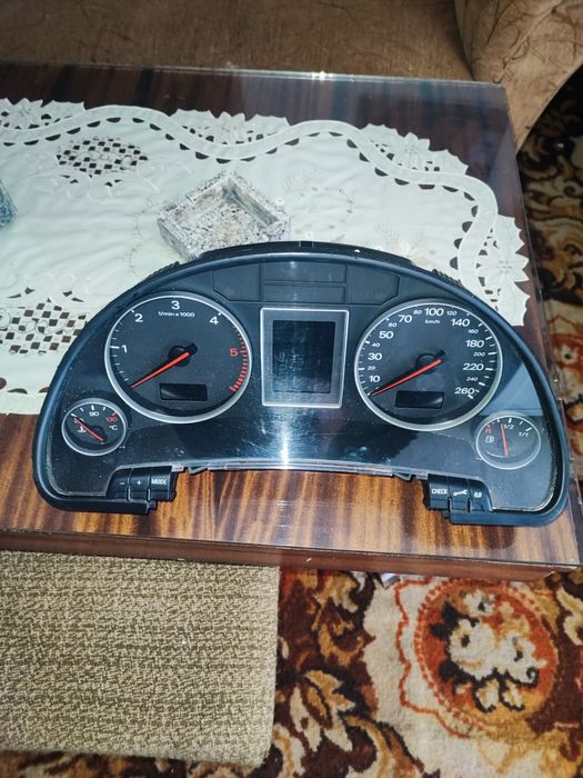 Километраж за Ауди А4 б6 2001 Година