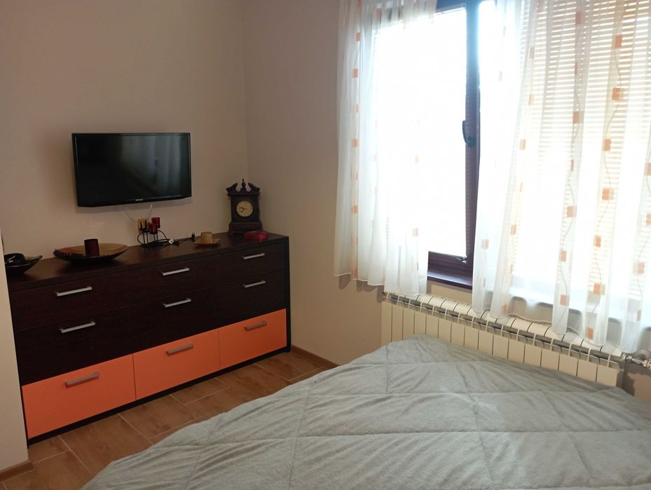 Дава се под наем Къща в Варна, Цветен квартал - 140 кв.м за 1200 € - Снимка #8