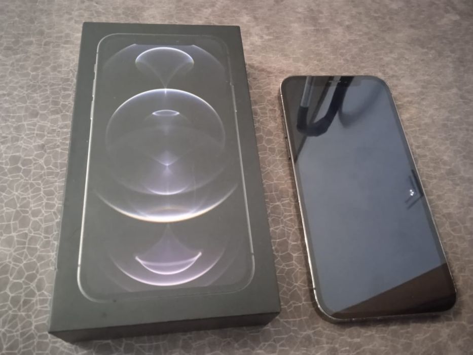 Продам айфон 12про