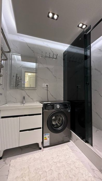 Продается 3 ком. Квартира по ул. Рудаки площадью 95 кв.м. Ор. Техногаз