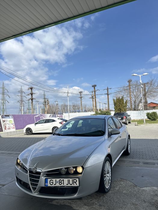 vand sau schimb Alfa 159