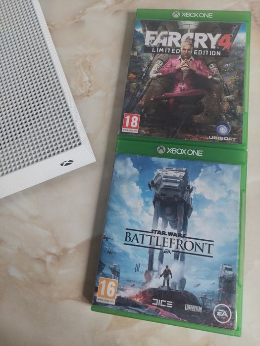 [XboxOne S] Vând consolă Xbox One S albă de 512GB în perfectă stare + accesorii + jocuri //poze reale
