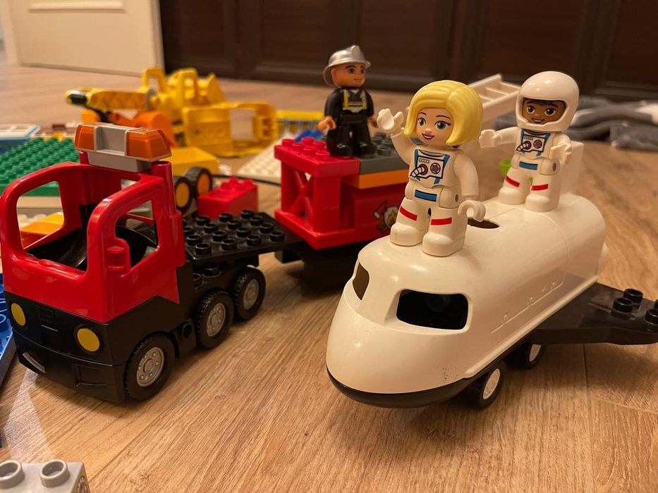 Lego duplo (множество разных деталей)