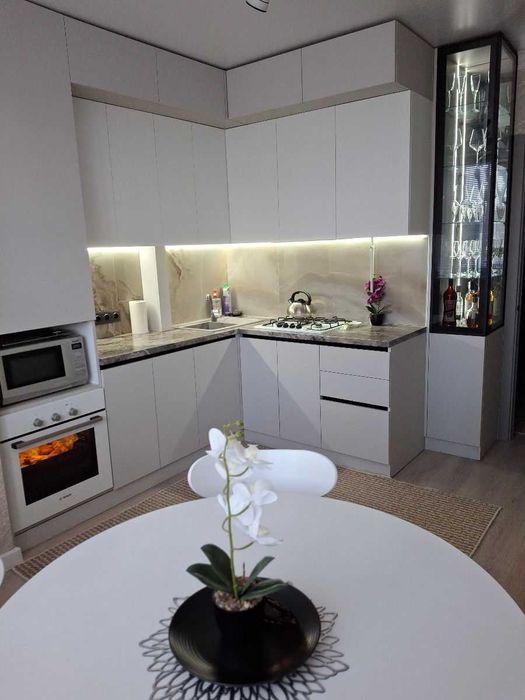 Дава се под наем Двустаен апартамент в София, Орландовци - 62 кв.м за 350 € - Снимка #1