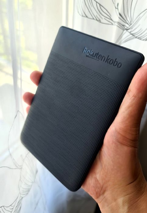 Нов четец за книги Kobo nia с подсветка и wifi