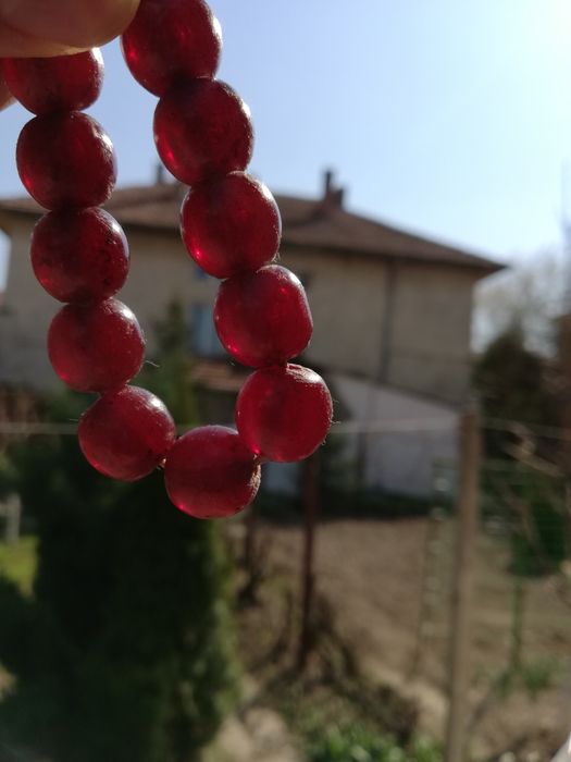 Червена броеница