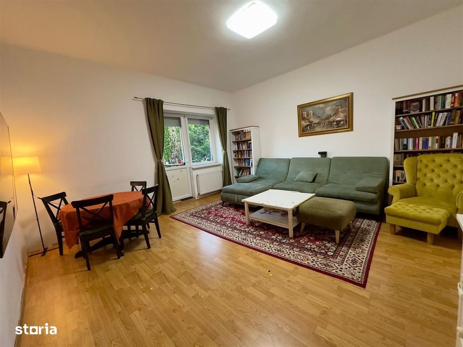 Apartament la casă – 76 mp + terasă + curte + pod mansardabil