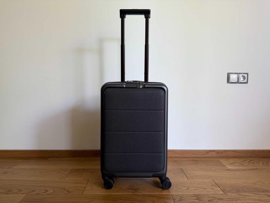 Кабинен куфар Xiaomi с вградени ключалки и отделение за лаптоп