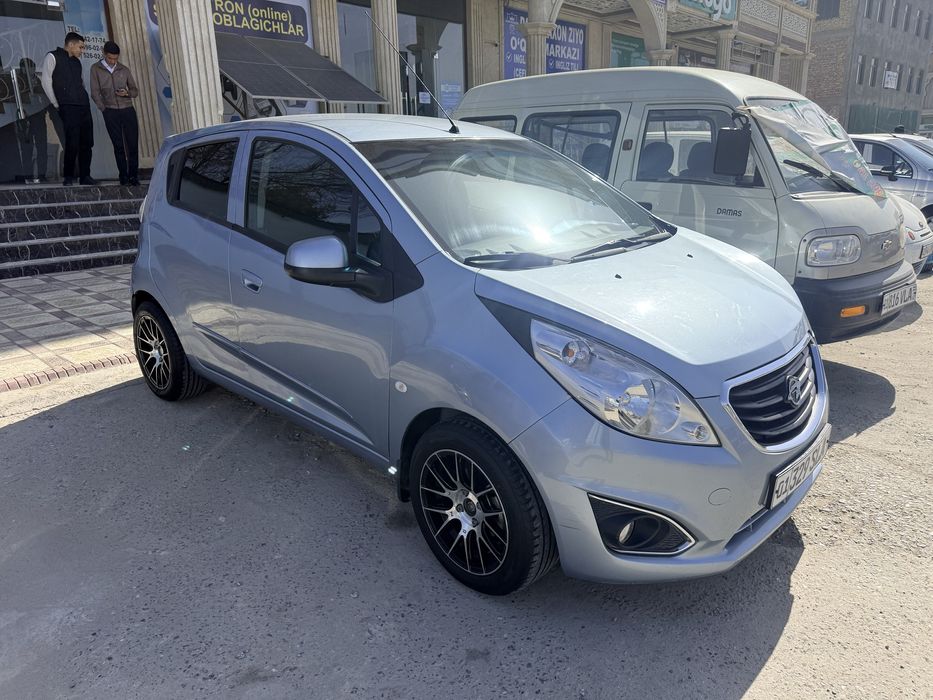 Spark vikup beriladi