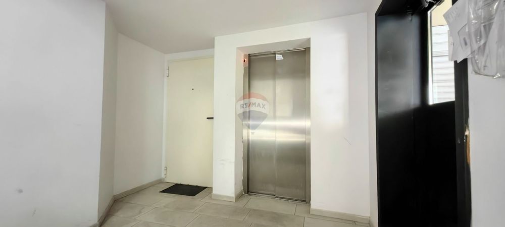 Дава се под наем Гараж / Паркомясто в Варна, Погреби - 20 кв.м за 154 € - Снимка #5