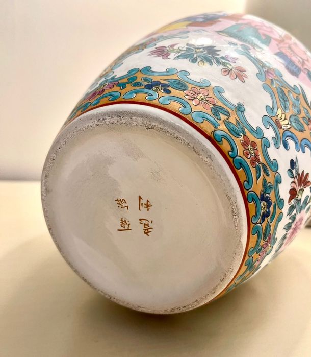 Set 2 vaze identice din porțelan chinezesc, pictate manual, 26 cm